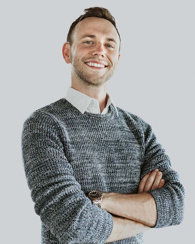 portrait of a businessman S5FYNET