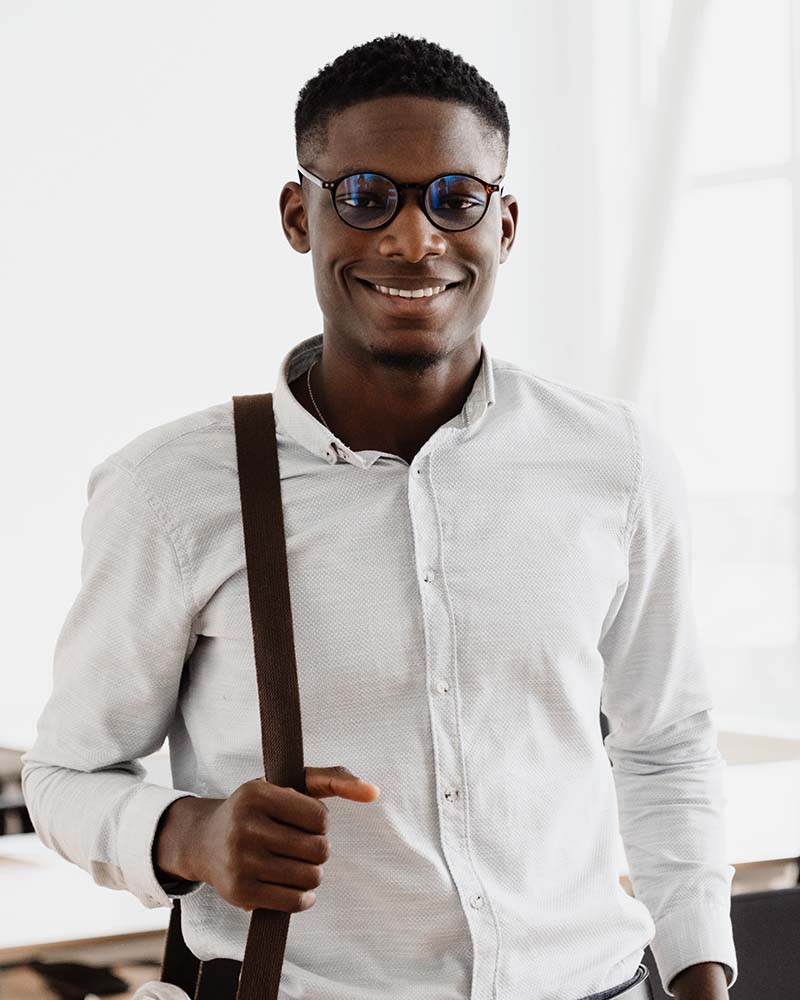 portrait of an handsome black businessman TCLZQWK